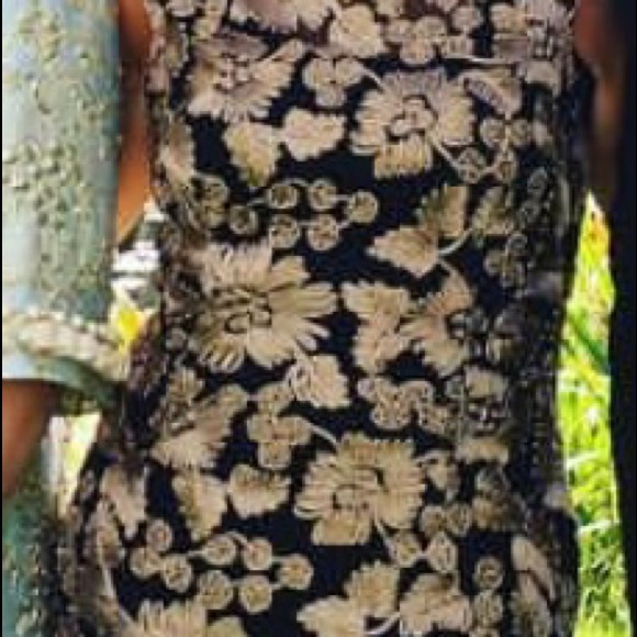 Designer gown - Picture 4 of 4